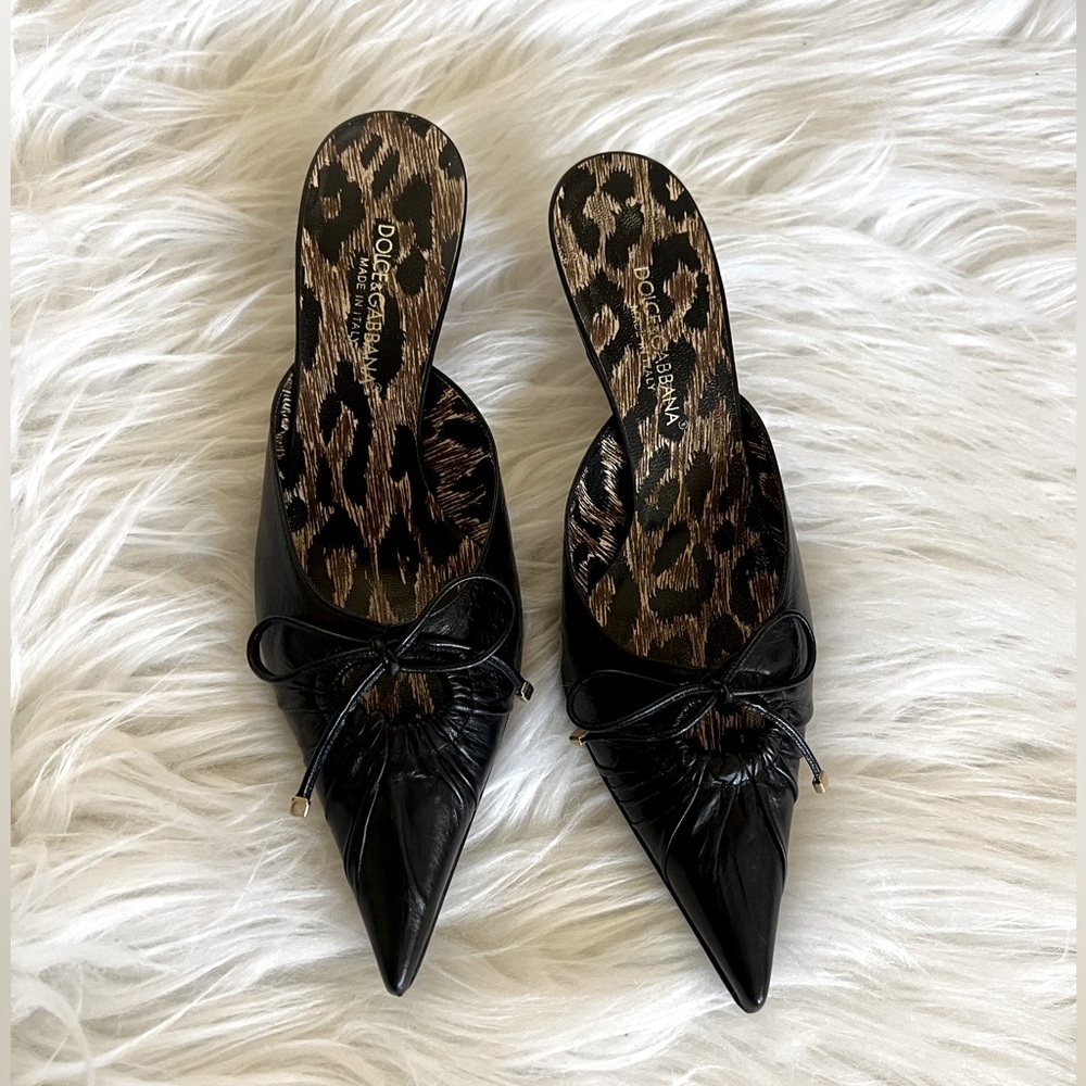 Dolce & Gabbana Black Leather Kitten Heels